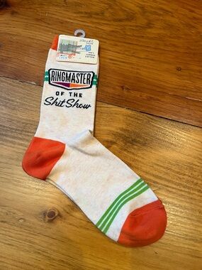 New! BLUE Q Women's Crew Socks 5-10 Ringmaster of the S Show